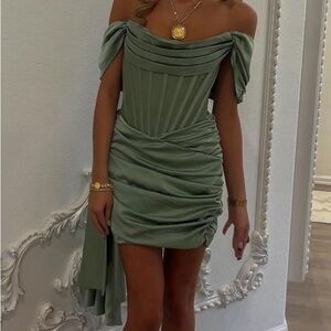miss circle green dress